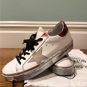 Women’s Golden Goose shoes sz 39 (8)